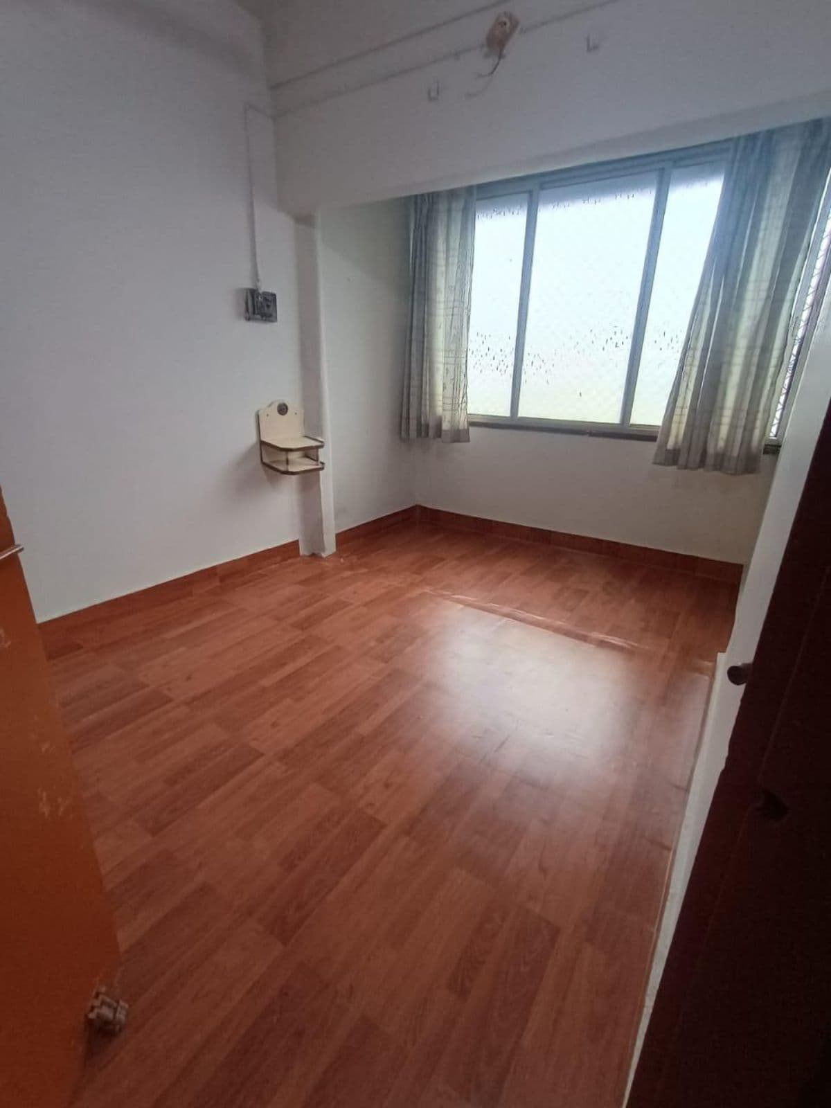 1,000 Sqft Flat for Rent in Azamshah Layout at ₹15,000/month